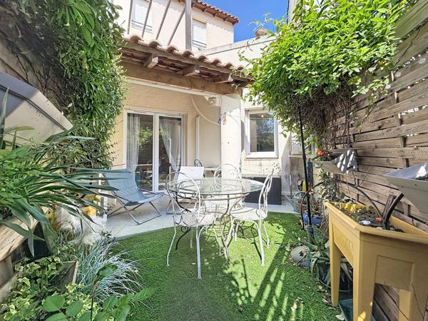 SAINT JEAN DE VEDAS (34) - Appartement T2 - 52,20 m2 - Rez de jardin avec terrasse couverte et jardinet - Climatisé - Parking