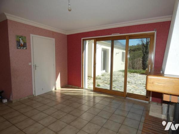 BRASPARTS- Grande maison plain pied et bâtiments