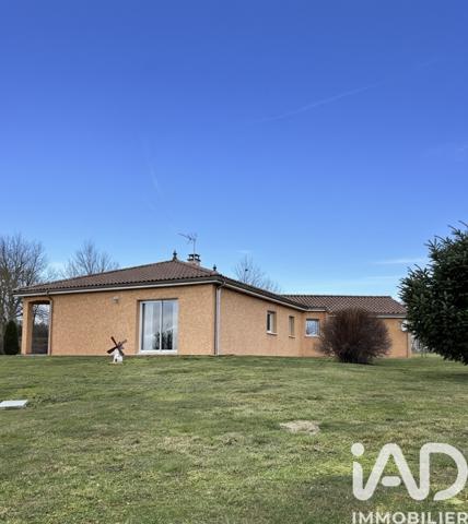 Maison à vendre 6 pièces 138 m² Alleuze