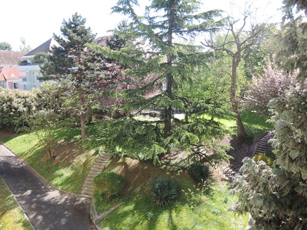 Appartement 4 pièces d'exception à vendre au coeur du vieux Massy  avec loggia, parkings et cave