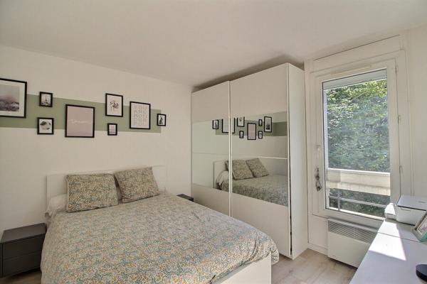 Appartement 4 pièces d'exception à vendre au coeur du vieux Massy  avec loggia, parkings et cave