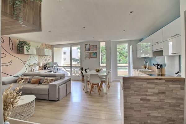 Appartement 4 pièces d'exception à vendre au coeur du vieux Massy  avec loggia, parkings et cave