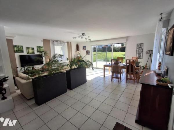 Couëron, maison récente de 117 m2, 4 ch, deux bains