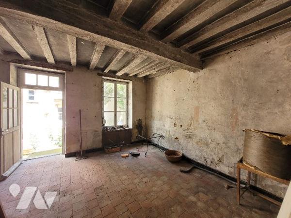 Propriété du XVIe siècle avec dépendances