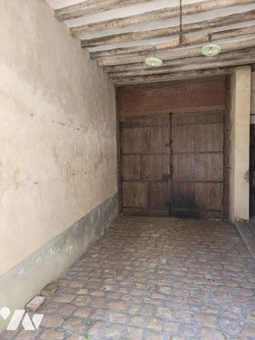 Propriété du XVIe siècle avec dépendances