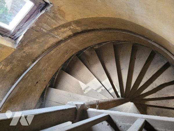 Propriété du XVIe siècle avec dépendances