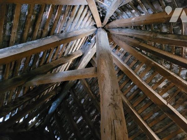 Propriété du XVIe siècle avec dépendances