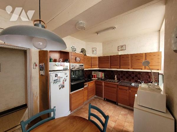 Propriété du XVIe siècle avec dépendances