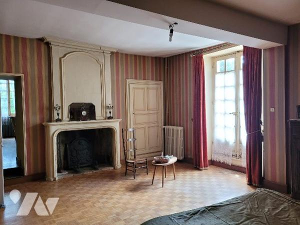 Propriété du XVIe siècle avec dépendances