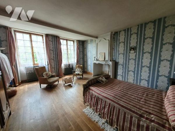 Propriété du XVIe siècle avec dépendances