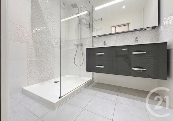 Appartement T3 à vendre  3 pièces - 68,39 m2 MANDELIEU LA NAPOULE - 06