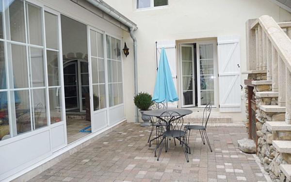 Maison à vendre    5 pièces •  Chézery-Forens