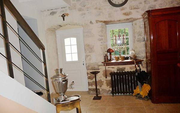 Maison à vendre    5 pièces •  Chézery-Forens