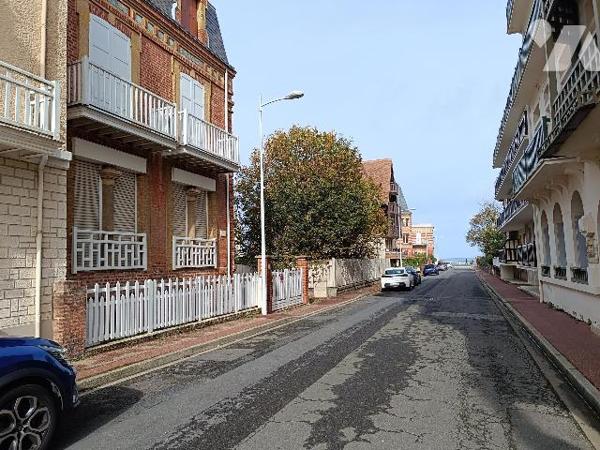 VILLERS SUR MER - Proche plage et centre ville, appartement de type F3 avec garage