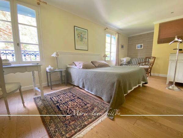 Maison à vendre 7 pièces CHALLANS (85), maison 4 chambres avec véranda, espace détente +piscine, terrain clos de 4730 m2.