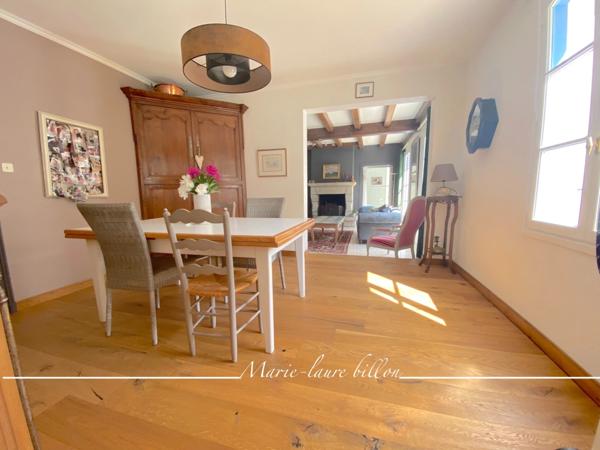 Maison à vendre 7 pièces CHALLANS (85), maison 4 chambres avec véranda, espace détente +piscine, terrain clos de 4730 m2.