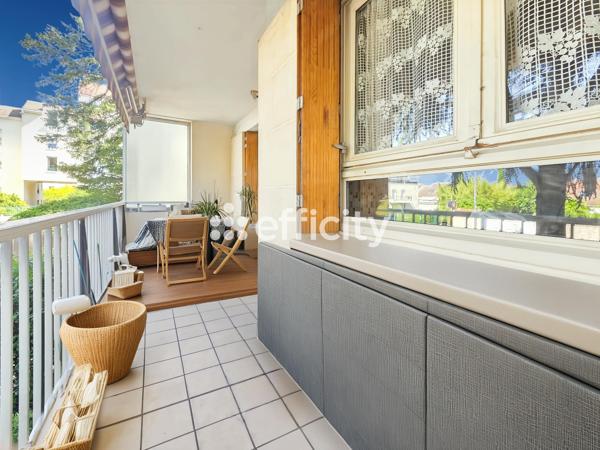 Appartement
         4 pièces
        - 71 m² 352 000 € *