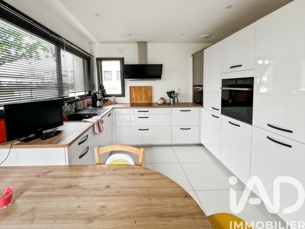 Maison à vendre 7 pièces 167 m² Saint-Aubin-d'Aubigné