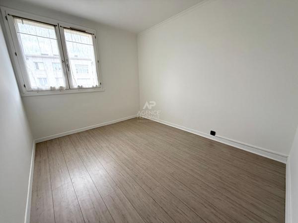 Appartement Poissy 3 pièce(s) 67 m2 €180 000 ** - Référence 8955