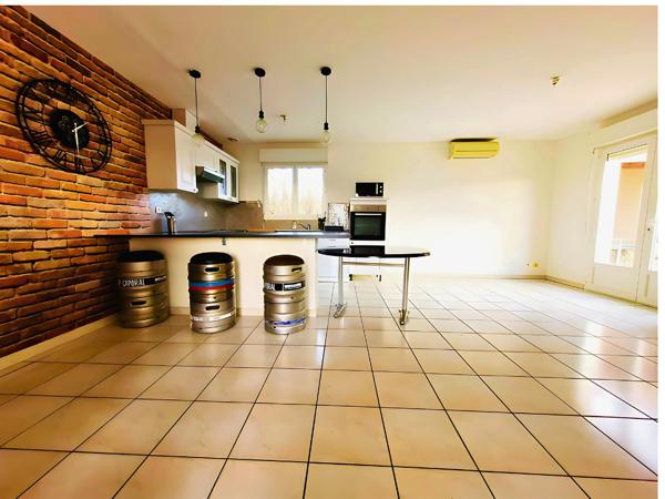 Charmante maison familiale avec piscine et vue dégagée