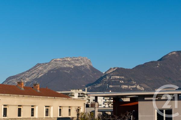 Appartement T5 à vendre  4 pièces - 123,97 m2 GRENOBLE - 38
