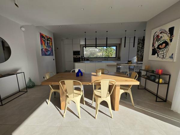 Chateau gombert (13013) MAISON CONTEMPORAINE DE 2021 - GARANTIE DECENNALE - PISCINE - PRESTATIONS RAFFINEES