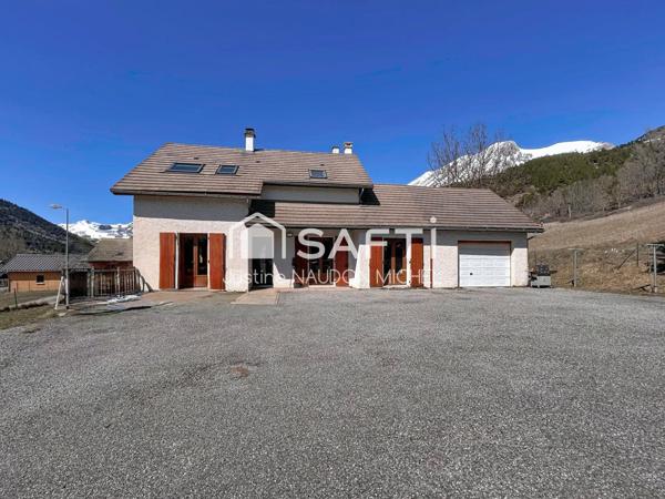 Maison 120m²– 3 chambres – Terrain 1187m² – Garage