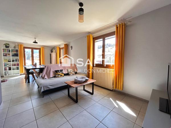 Maison 120m²– 3 chambres – Terrain 1187m² – Garage