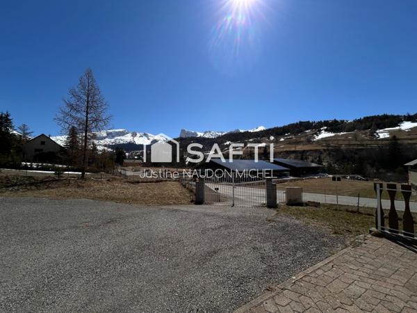 Maison 120m²– 3 chambres – Terrain 1187m² – Garage