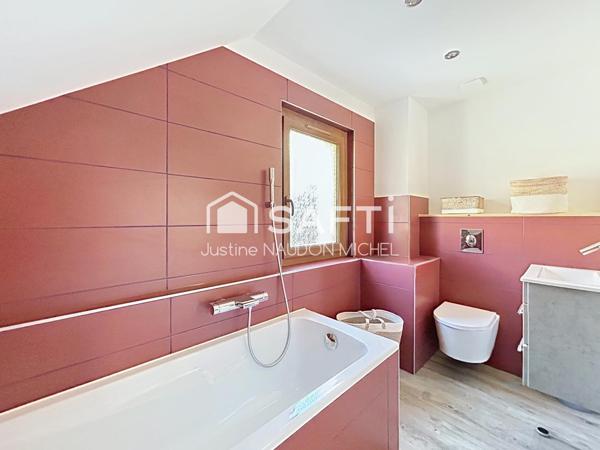 Maison 120m²– 3 chambres – Terrain 1187m² – Garage