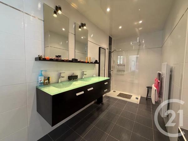 Maison à vendre  5 pièces - 143,22 m 2   LUNEL  - 34