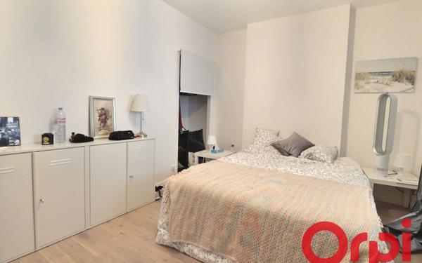 Appartement à vendre    3 pièces •  Marseille 7
