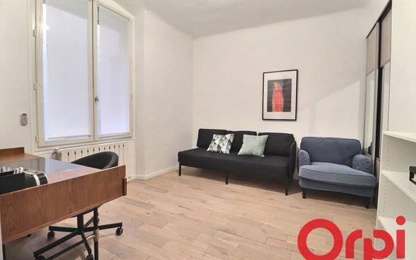 Appartement à vendre    3 pièces •  Marseille 7