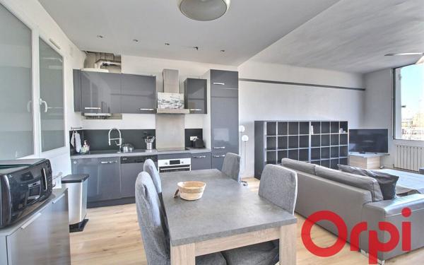 Appartement à vendre    3 pièces •  Marseille 7