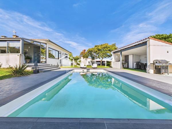 Maison 150 m2 avec Piscine + Dépendance 87 m²