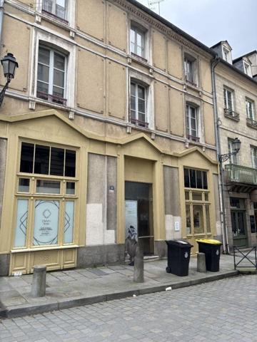 Appartement à vendre à Rennes en Ille-et-Vilaine (35000), ref : VR/82   
Centre Ville
