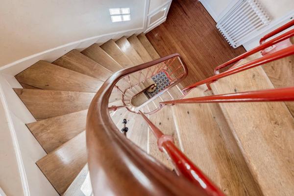 Maison de Maître au cœur de Meaux + Dépendances