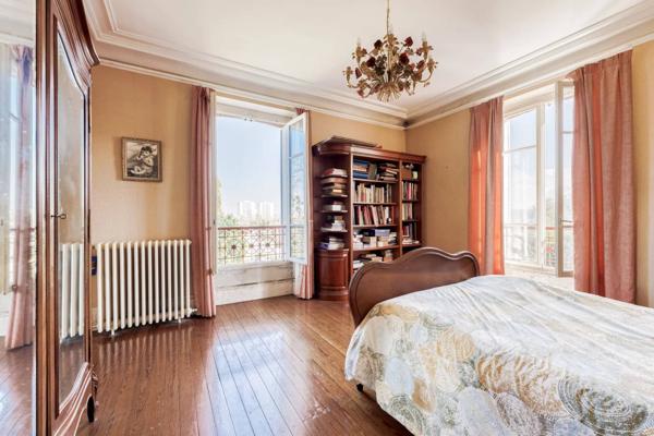 Maison de Maître au cœur de Meaux + Dépendances