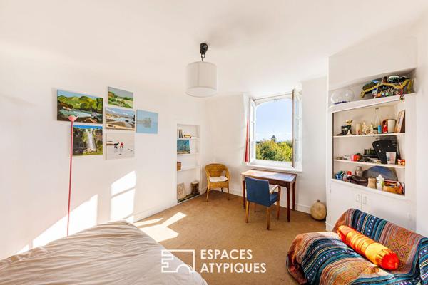 Alliance du XVIIIe avec jardin et studio indépendant au coeur de Deuil-la-Barre
