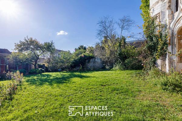 Alliance du XVIIIe avec jardin et studio indépendant au coeur de Deuil-la-Barre