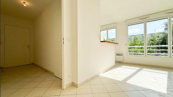 Appartement Corbeil Essonnes 1 pièce(s) 32 m2