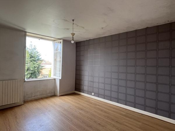 Maison à vendre |  Chabanais |  5 pièces | 83 m²