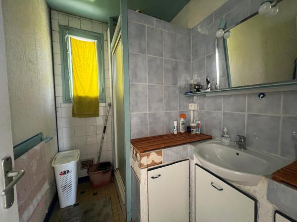 Maison sur deux niveau avec jardin + Garage