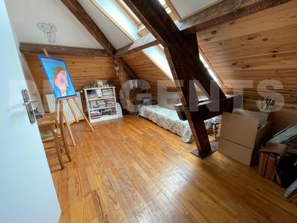 TRIANGLE D'OR MAISON FAMILIALE 7 chambres, 862m² de terrain.