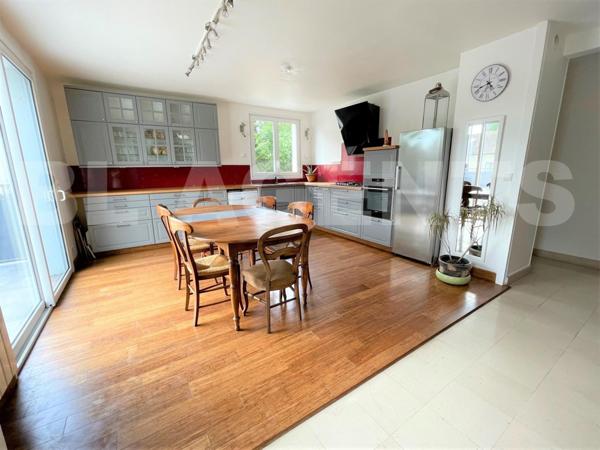 TRIANGLE D'OR MAISON FAMILIALE 7 chambres, 862m² de terrain.