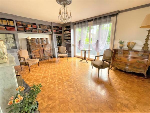 TRIANGLE D'OR MAISON FAMILIALE 7 chambres, 862m² de terrain.