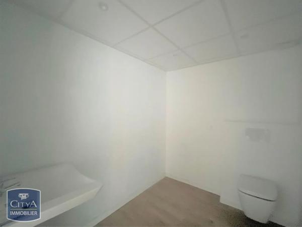 Local commercial à louer 210m²