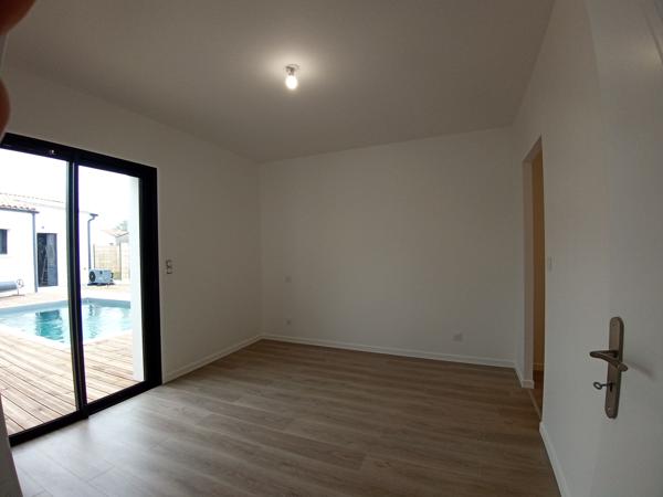 Le Thou (17290) Villa plain pied piscine