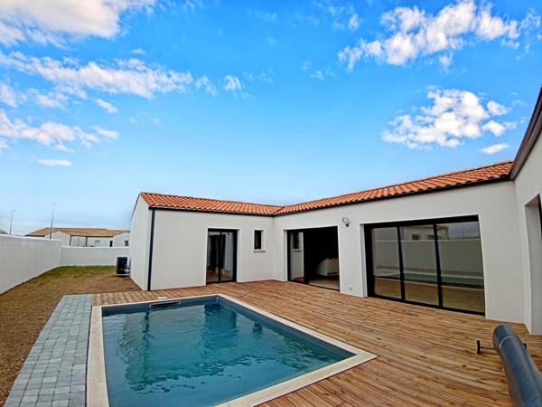 Le Thou (17290) Villa plain pied piscine