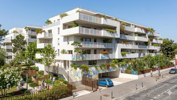 Corniche de Sète. T2 de standing, Terrasse avec jardinière 17 m² Sud, Bord de Mer